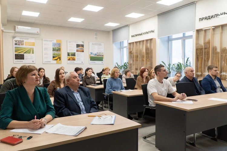 Исследования сахарной свеклы в Курском ГАУ вызвали большой интерес на Всероссийской научно-практической конференции - фото