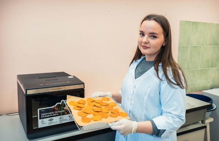 Полезные сырные снэки студентки Вологодской ГМХА идут к потребителю