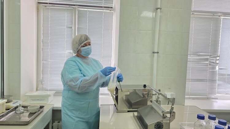 Сметану и творог все еще крахмалят - фото