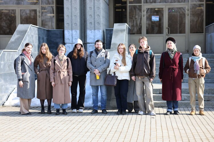 Студенты Тимирязевской академии ознакомились с передовыми биотехнологиями ВНИИСБ