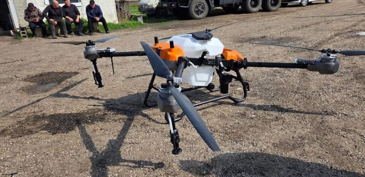 Современный агродрон для обработки посевов появился у ВНИИ кукурузы