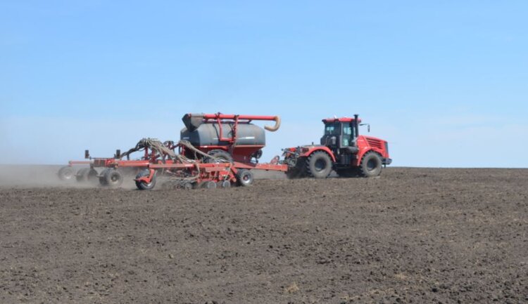 Забайкальские аграрии получат 335 млн рублей на посевную 2026: кому полагается повышенный коэффициент - фото