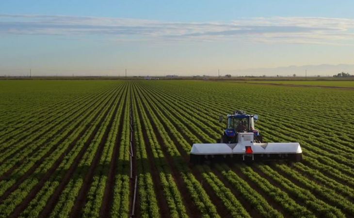 Многофункциональный агробот будет обслуживать 40 процентов морковных полей в США