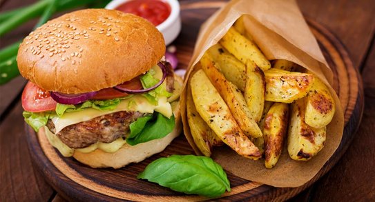 Секрет популярности фастфуда объяснили специалисты ЦОК АПК - фото