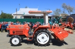 Трактор Kubota L1-195D - фото