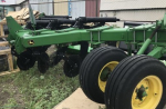 Техника для обработки почвы John Deere Глубокорыхлитель 915 - фото