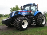 Трактор New Holland Т8050 - фото