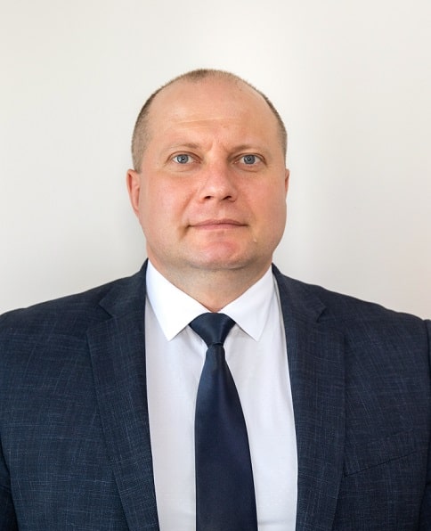 михаил ханов