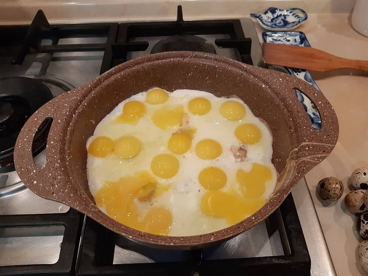 перепелиная яичница отличное блюдо