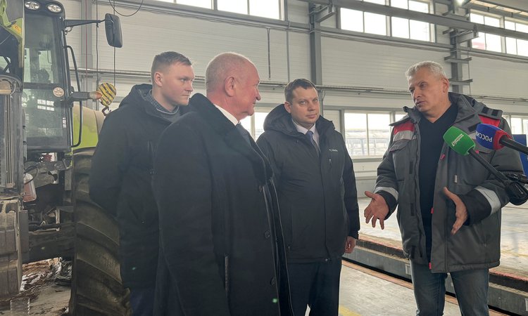 Мираторг поделился с белорусскими коллегами методикой подготовки техники к весенней полевой кампании