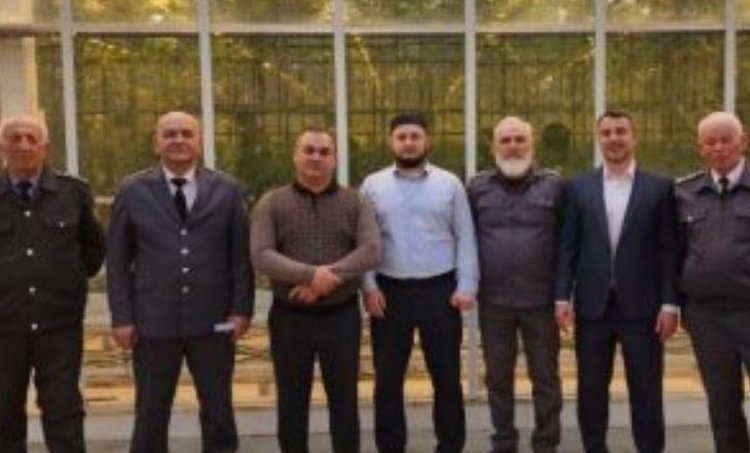 В тепличных комплексах Чеченской Республики идет фитомониторинг с установкой ловушек
