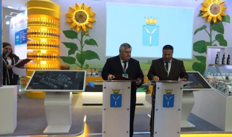 На «Золотой осени– 2025» МСХ Оренбургской и Саратовской областей подписали соглашение о сотрудничестве