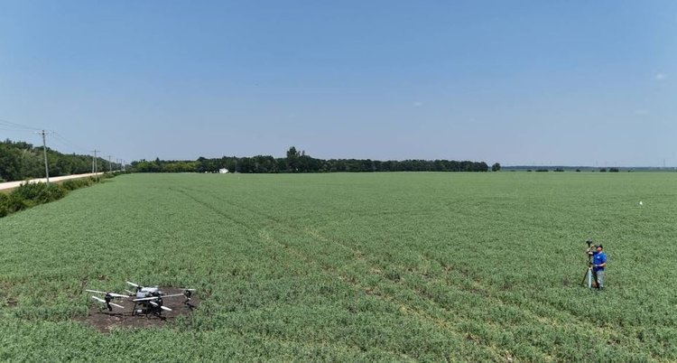 Почему пестицидам для дронов нужна специальная этикетка - фото