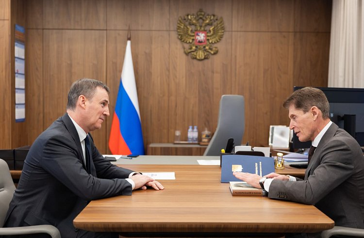 Экспорт приморской сои обсудил Дмитрий Патрушев с губернатором края