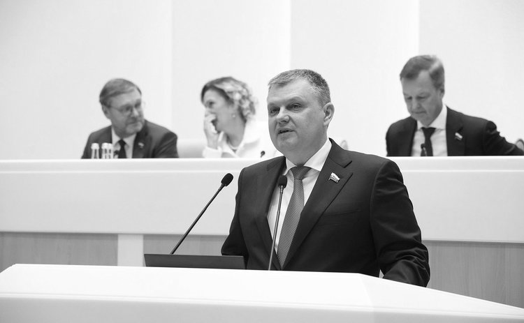 Новый федеральный закон о защите пчёл от пестицидов вступит в силу 1 марта 2026 года