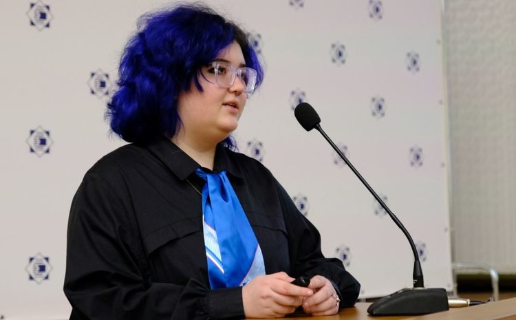 Солнцезащитный и полезный для кожи крем из опилок разработала красноярская школьница вместе с учеными