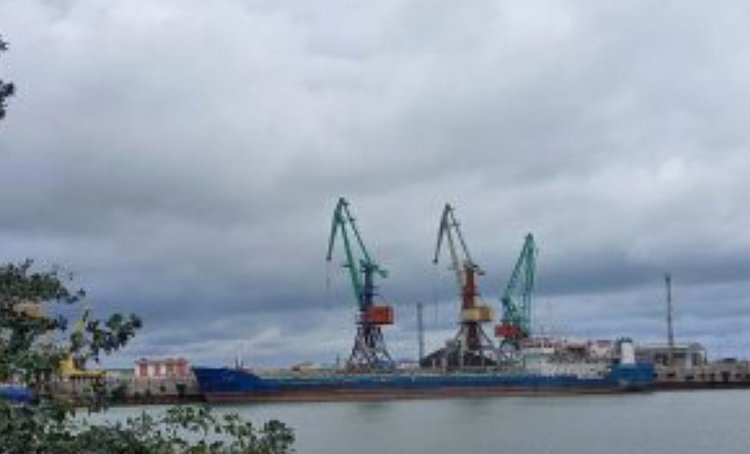 Из Махачкалинского морского порта в Иран отправлено более 12 тысяч тонн зерна с начала 2026 года - фото