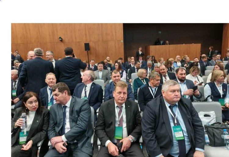 Во Всероссийском агрономическом совещании участвует делегация Оренбургской области: что обсуждалось сегодня - фото