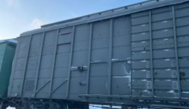 Мясную продукцию везли под видом овощей в Якутск - фото