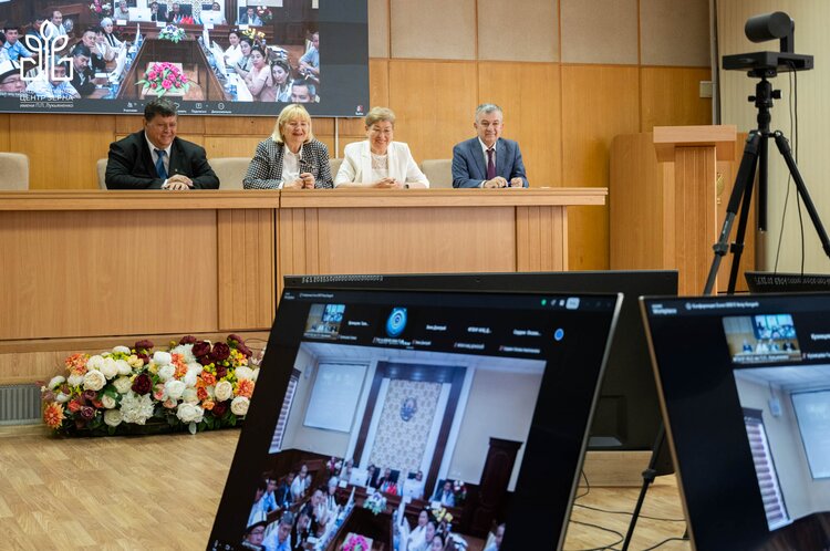 НЦЗ имени Лукьяненко представляет селекционные достижения в Узбекистане