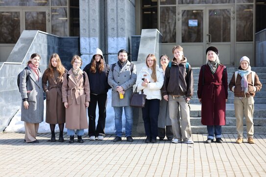 Студенты Тимирязевской академии ознакомились с передовыми биотехнологиями ВНИИСБ